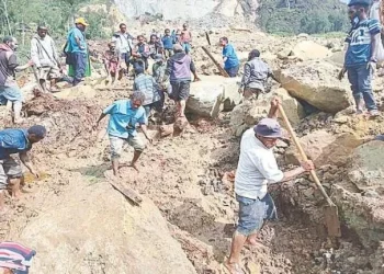 Papua New Guinea reports more than 2,000 people buried in landslide