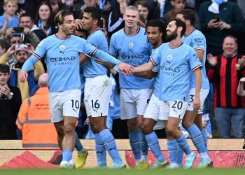 Manchester City respond to Arsenal with a 5-1 victory over Wolves