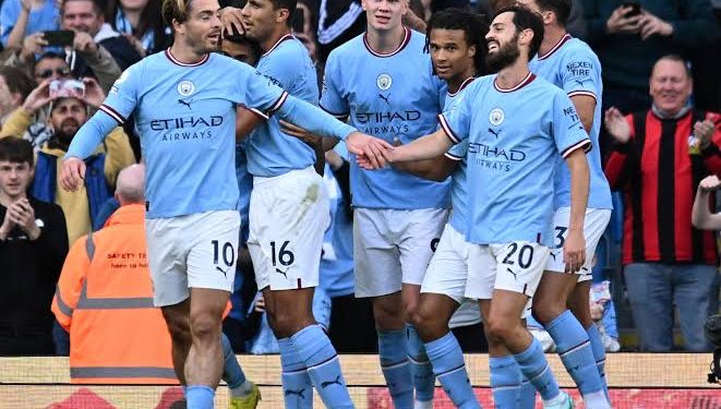 Manchester City respond to Arsenal with a 5-1 victory over Wolves