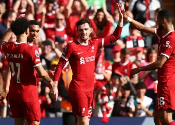 Liverpool win six-goal thriller to dent Tottenham Hotspur top four challenge