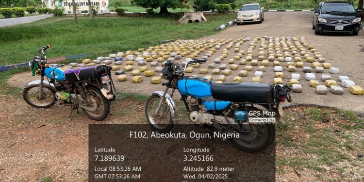 Troops of the 81 Division Intercept Large Cache of Illicit Drugs in Ogun State, Thwarting Transnational Smuggling Operation