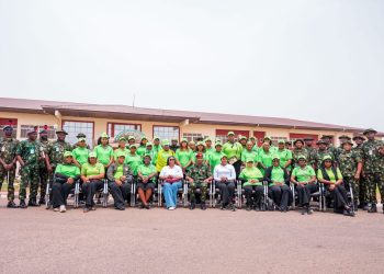 DEPOWA’s Humanitarian Gesture: Mrs. Musa Visits and Donates Relief Materials to Wounded Soldiers in Kaduna