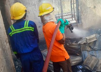Fire Guts Four Blocks Of Flats On Nelson Mandela Street, Asokoro