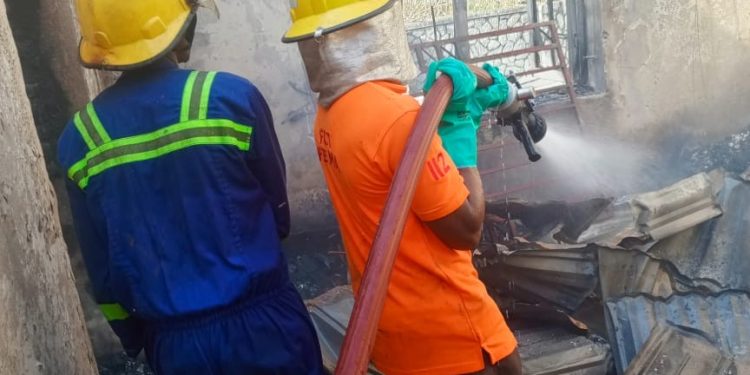 Fire Guts Four Blocks Of Flats On Nelson Mandela Street, Asokoro