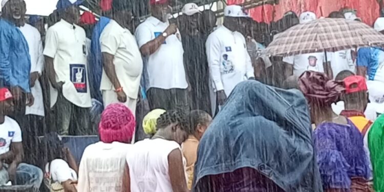 Defying heavy rain, Bayelsans rally behind NDC as over 10,000 defectors boost party ranks