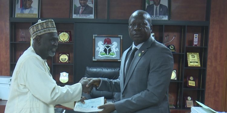 EFCC returns N387m recovered from fraud to Jigawa State Government