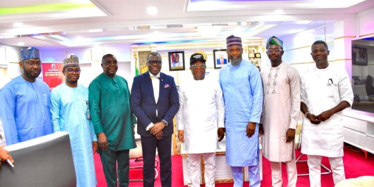 Tinubu Approves Dualisation of Bodo–Bonny Link Road as Umahi Hosts New NLNG CEO