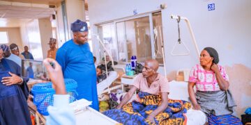 Yilwatda visits Plateau attack victims at JUTH, donates N15m, calls for united action to end killings