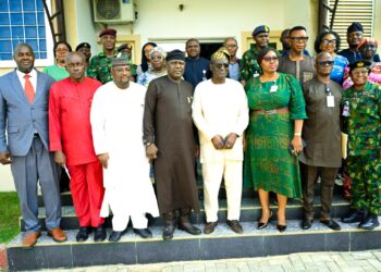 Defence Ministry urges DHML to strengthen healthcare delivery for troops, veterans amid rising security demands