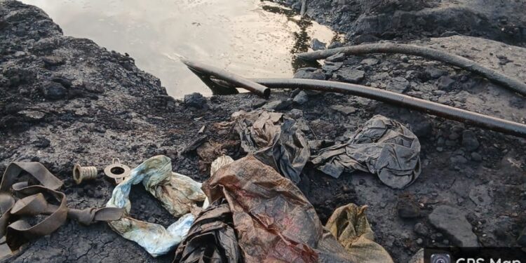 Nigerian Navy Destroys Illegal Crude Oil Staging Sites, Recovers 6,500 Litres In Delta Creeks