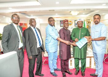 FG Signs Multi-Billion Naira Road Contracts To Accelerate National Infrastructure Renewal