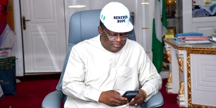 Umahi Hails APC Leadership As Party Prepares Review Of Tinubu’s Infrastructure Drive