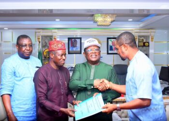 FG Signs Eight Major Road Projects As Umahi Says Investors Ready To Refund, Toll Tinubu’s Legacy Highways