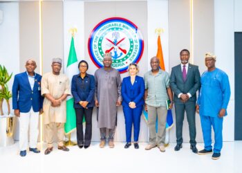 Defence Minister Lauds ICRC Humanitarian Efforts In North-East, North-West