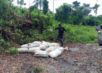 NNS SOROH Operatives Uncover Concealed Fuel Stockpiles In Rivers State