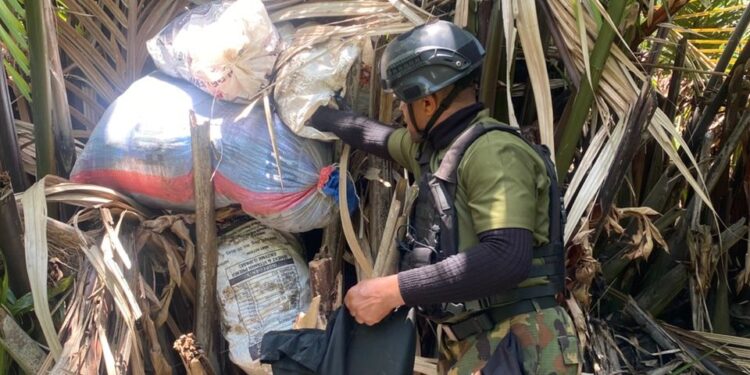 Nigerian Navy Hands Over Suspected Militant Collaborator To DSS As Operations Intensify In Cross River Waterways