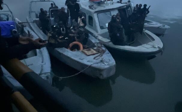 Navy Disrupts Criminal Network Terrorising Fishermen And Commuters In Bonny