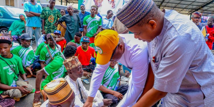 APC Distributes Cash, Food Items To Hundreds Of Persons With Disabilities In Abuja