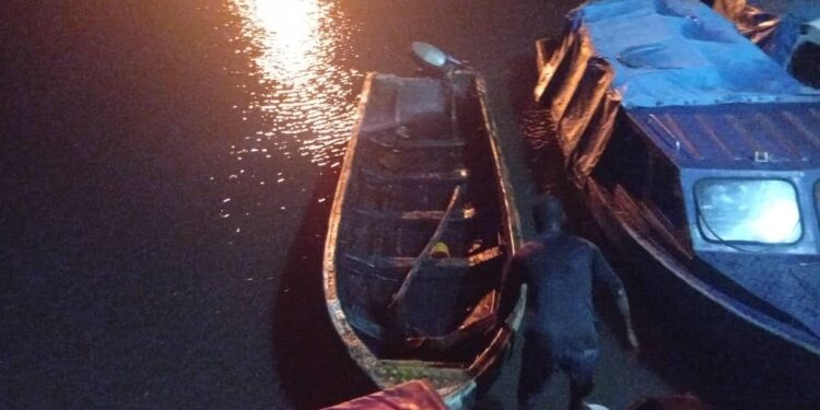 Nigerian Navy Averts Oil Wellhead Sabotage, Recovers Vandalism Equipment in Bonny