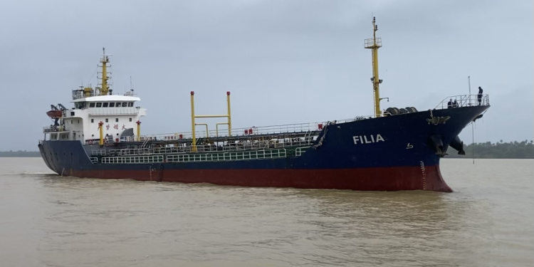 Operation DELTA SENTINEL: Nigerian Navy Foils Major Crude Oil Theft in Akwa Ibom