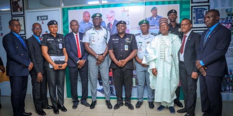 Customs, Police Reinforce Ties to Drive Professional Public Communication