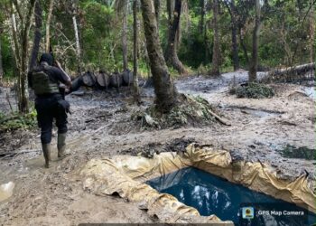 Navy Sustains Pressure On Oil Thieves, Disrupts 3 Illegal Refining Sites In Rivers