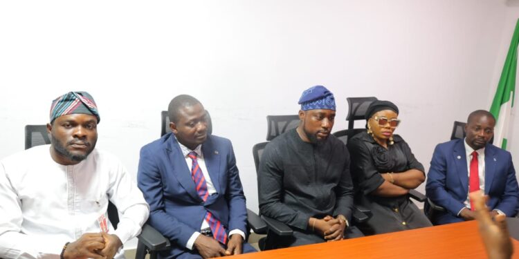 EFCC Threatens Prosecution Of Lawyers Charging Clients In Dollars