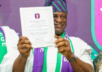 IGP Disu Bags Lifetime Achievement Award From St. Gregory’s Old Boys